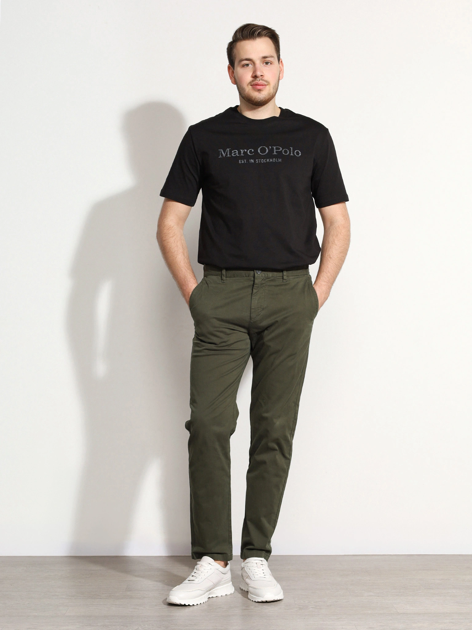 Футболка черного цвета из хлопка